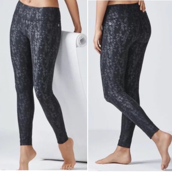 Fabletics Pants - Fabletics Powerhold High Rise Leggings Black/Gray Floral Workout Gym Size Small